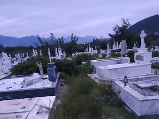 Φωτογραφία για Εικόνες ντροπής: Παράπονα πολιτών για το νεκροταφείο της Βόνιτσας.