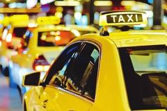 Θεσσαλονίκη: Άγριος καβγάς σε ταξί - Πιάστηκαν στα χέρια για την μάσκα και την τιμή της κούρσας