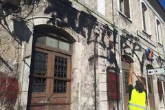 Μεγάλη επιχείρηση αντιγκράφιτι από τον Δήμο Πειραιά