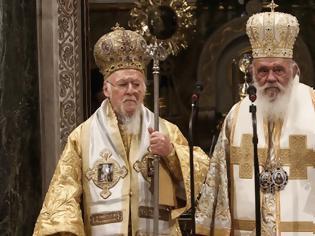 Φωτογραφία για Πατριάρχης Βαρθολομαίος και Αρχιεπίσκοπος Ιερώνυμος συλλειτούργησαν στη Μητρόπολη Αθηνών