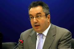 Ηλίας Μόσιαλος: Όσοι δεν έχουν κάνει το εμβόλιο, να το κάνουν. Ανιχνεύεται η μετάλλαξη Όμικρον από τα rapid test;