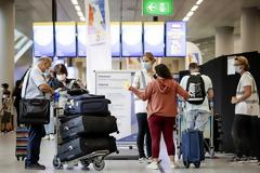 Κοροναϊός - Ολλανδία: Δεκάδες επιβάτες πτήσεων από τη Νότια Αφρική θετικοί στον ϊό