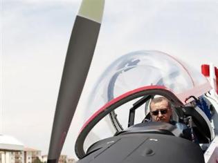Φωτογραφία για Εκπαιδευτικό για την Πολεμική Αεροπορία  Η Τουρκία παρουσίασε το πρώτο αμιγώς εγχώριο αεροπλάνο της