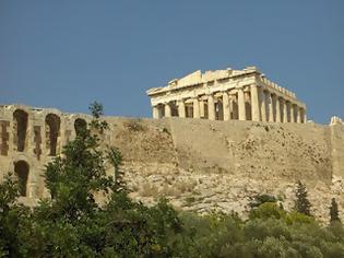 Φωτογραφία για ΤΡΑΓΙΚΟΣ ΕΠΙΛΟΓΟΣ: Πέθανε τελικά ο 42χρονος που έπεσε από την Ακρόπολη