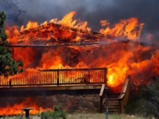 Φωτογραφία για Η ανεξέλεγκτη πυρκαγιά στο Κολοράντο «έδιωξε» 32.000 κατοίκους