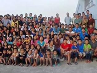 Φωτογραφία για Η μεγαλύτερη οικογένεια του κόσμου με 181 μέλη σε σπίτι 100 δωματίων!