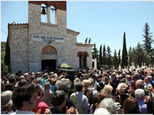 Φωτογραφία για Κηδεύτηκε ο Θύμιος Καρακατσάνης