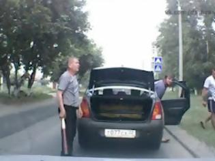 Φωτογραφία για Αν πάτε Ρωσία μην τολμήσετε ποτέ να κλείσετε με το αμάξι σας ταξιτζή... Δείτε το γιατί! [Video]