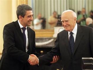 Φωτογραφία για Συνάντηση με τον Βούλγαρο πρόεδρο  Πολύ σημαντική η ενεργειακή συνεργασία Ελλάδας-Βουλγαρίας, είπε ο Κ.Παπούλιας