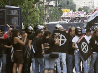 Φωτογραφία για Χωρίς παρατράγουδα ολοκληρώθηκε το αντιρατσιστικό συλλαλητήριο στη Νίκαια