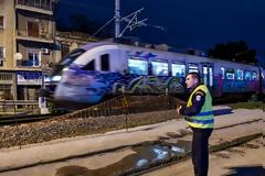 Εκτροχιάστηκε τρένο με 75 επιβάτες στου Ρέντη