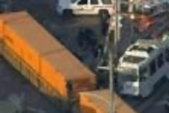 ΗΠΑ: Σύγκρουση τρόλεϊ SEPTA με εμπορευματική αμαξοστοιχία στο   στο Ντάρμπι της Πενσυλβάνια. Αρκετοί τραυματίες