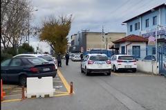 Πιερία: Οι «Θεματοφύλακες του Συντάγματος» έβαλαν χειροπέδες σε γυμνασιάρχη! (ηχητικό)