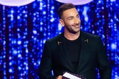 J2US: Πότε κάνει φινάλε το λαμπερό σόου;