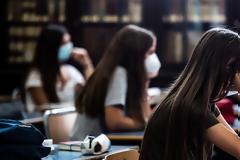 Πανεπιστήμιο Δ. Αττικής: Πώς έχει επηρεάσει η πανδημία την ψυχική υγεία, τις σχέσεις και τον ελεύθερο χρόνο