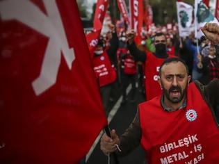 Φωτογραφία για Τουρκία: Χιλιάδες διαδηλώνουν στην Κωνσταντινούπολη για την οικονομία που «γκρεμίζεται»