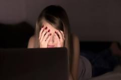 Revenge porn: Τι είναι το εκδικητικό πορνό για το οποίο κατηγορείται ο Στάθης Παναγιωτόπουλος. Οι επιπτώσεις στα θύματα
