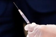 ΕΜΑ: Δύο μήνες μετά τον εμβολιασμό με Janssen η αναμνηστική δόση στους ενηλίκους
