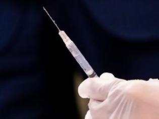 Φωτογραφία για ΕΜΑ: Δύο μήνες μετά τον εμβολιασμό με Janssen η αναμνηστική δόση στους ενηλίκους