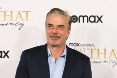 Κρις Νοθ: Ο «Mr. Big» κατηγορείται ότι κακοποίησε δύο γυναίκες