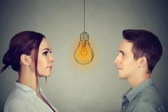 «Νευροσεξισμός»: Είναι όντως τα κορίτσια πιο «εγκεφαλικά» από τα αγόρια;