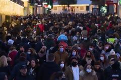 Εκτίναξη κρουσμάτων «Όμικρον». 54 επιβεβαιωμένα, 154 πιθανά στην Ελλάδα