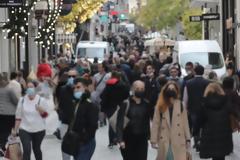 Κρούσματα σήμερα: Μία ανάσα από τις 20.000. Πιο κοντά η εφαρμογή των νέων μέτρων
