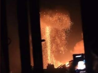 Φωτογραφία για Συρία: Ισραηλινοί βομβαρδισμοί στο λιμάνι της Λαττάκειας - Στις φλόγες εμπορευματοκιβώτια