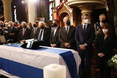 Κάρολος Παπούλιας: «Ύστατο χαίρε» με τιμές αρχηγού κράτους