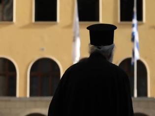 Φωτογραφία για Εύβοια: Kατέρρευσε ιερέας την ώρα της Θείας λειτουργίας στη Χαλκίδα