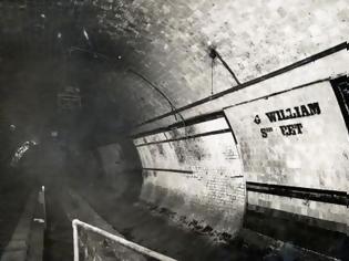 Φωτογραφία για Η εγκαταλειμμένη γραμμή του υπόγειου σιδηρόδρομου του Λονδίνου που πιθανότατα κανείς δεν ήθελε να συνεχίσει...