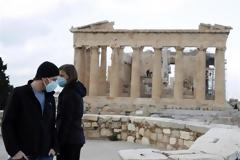 Η μετάλλαξη Όμικρον δεν είναι κοινό κρυολόγημα: Γιατί το να κολλήσουμε επί τούτου είναι πολύ κακή ιδέα