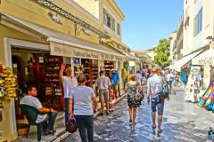 Αυξημένα κρούσματα κορωνοϊού σε σχέση με πέρυσι - Θεμιστοκλέους: Δεν υπάρχει πίεση στα νοσοκομεία