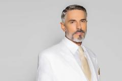 Σταύρος Ζαλμάς: Θα έβγαινα πρωθυπουργός το '92 με το Άφρικα και το '98 όταν υποδύθηκα τον ιερέα