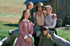 Επιστρέφει το 