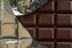 Μαύρη σοκολάτα: Το διατροφικό ρίσκο που κρύβει