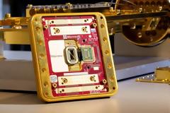 ΕΠΑΝΑΣΤΑΣΗ ΜΕ ΤΟ ΠΡΩΤΟ ΚΒΑΝΤΙΚΟ CHIP ΣΤΗΝ ΙΣΤΟΡΙΑ ΤΩΝ PC