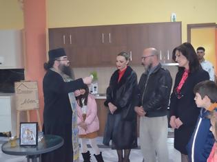 Φωτογραφία για Κοσμοσυρροή στα εγκαίνια του νέο καταστήματος ΕΠΙΠΛΑ -ΣπιτοΛύση της συμπατριώτισσάς μας Ιωάννας Ρηγάλου (σύζυγος Κων/νου Μπόνη)