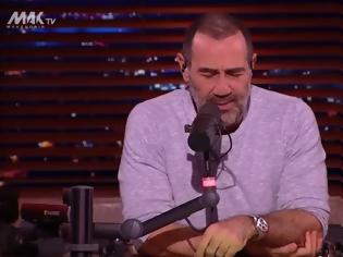 Φωτογραφία για Αντώνης Κανάκης: «Το Πειρατικό Βινύλιο στο ΜΑΚTV λειτούργησε πολύ καλύτερα απ’ ό,τι περιμέναμε... Στεναχωριόμαστε που τελειώνει»
