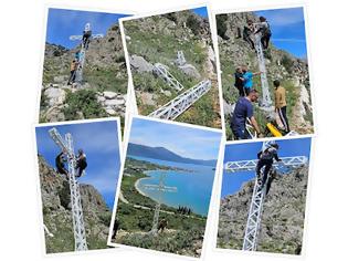 Φωτογραφία για Εθελοντική τοποθέτηση ενός καλαίσθητου μεγάλου σταυρού στο εκκλησάκι της Αγίας Ελεούσας. Πολύ όμορφο το αποτέλεσμα.
