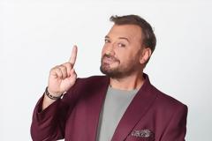 Ο Χρήστος Φερεντίνος και η συνεργασία του με τον ΣΚΑΪ - Τι θα παρουσιάζει του χρόνου;