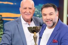 Γρηγόρης Αρναούτογλου: «Ο Γιώργος Παπαδάκης είναι ζωντανός θρύλος – Έχω συμβόλαιο με τον ΑΝΤ1 για άλλα δύο χρόνια»