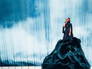 Φωτογραφία για Eurovision 2025: Στο χείλος του αποκλεισμού η Κλαυδία... - Δεν έπεισε στις πρόβες, χαμηλά στα στοιχήματα