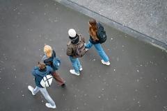 Η ΓΕΝΙΑ ΤΩΝ των Gen Z και Millennials ΑΝΑΖΗΤΟΥΝ ΟΙΚΟΝΟΜΙΚΗ ΑΣΦΑΛΕΙΑ ΚΑΙ ΤΟ ΝΟΗΜΑ ΜΕ ΤΗΝ ΠΟΙΟΤΗΤΑ ΖΩΗΣ