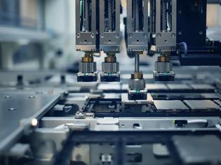 Φωτογραφία για H INTEL ΑΛΛΑΖΕΙ ΣΤΡΑΤΗΓΙΚΗ ΓΙΑ ΤΑ CHIP ΑΦΟΥ ΝΙΚΗΘΗΚΕ ΑΠΟ ΤΗΝ AMD