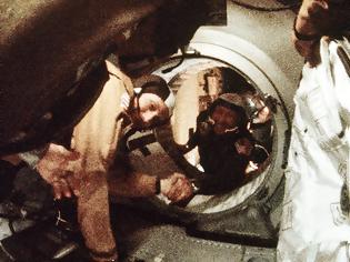 Φωτογραφία για 17 Ιουλίου 1975. Η συνάντηση «Απόλλο» και «Σογιούζ»
