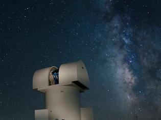 Φωτογραφία για Αλέξανδρος Χιωτέλλης: “Μέχρι σήμερα, δεν έχω συναντήσει παραμύθι πιο όμορφο και μαγευτικό από το ανοιχτό βιβλίο του Σύμπαντος”