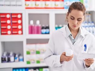 Φωτογραφία για Η ναλοξόνη διαθέσιμη σε όλους: Νέο μέτρο για την πρόληψη θανάτων από υπερδοσολογία οπιοειδών