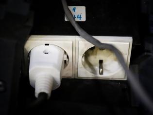 Φωτογραφία για ΤΕΛΙΚΑ ΔΕΝ ΕΙΝΑΙ ΑΣΦΑΛΕΣ ΝΑ ΑΦΗΝΟΥΜΕ ΦΟΡΤΙΣΤΕΣ ΣΤΗΝ ΠΡΙΖΑ