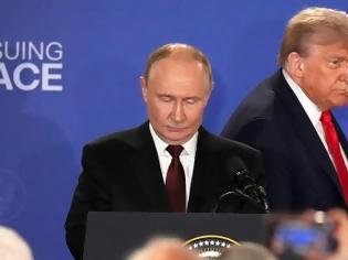 Φωτογραφία για Politico: «Θρίαμβος» για τον Πούτιν η συνάντηση